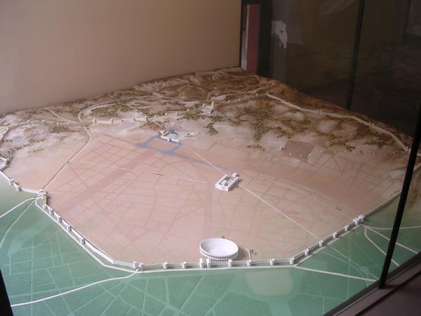 Nemausus, Model of the city