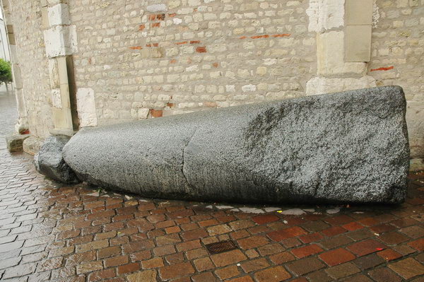 Trier, Dom, Roman column