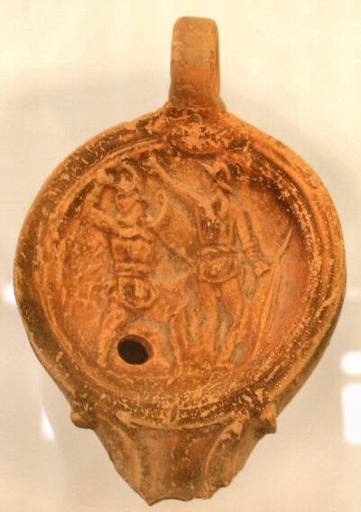 Nijmegen, Oil lamp with gladiators saluting the organizer of the games