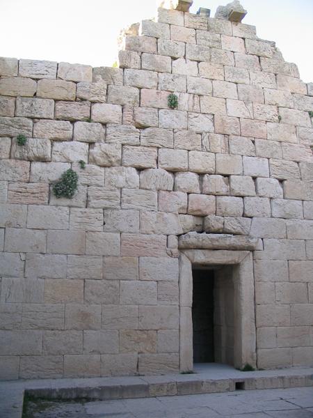 Bishapur, So-called Temple of Anahita, Entrance