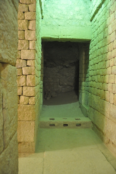 Bishapur, So-called Temple of Anahita, Water conduits