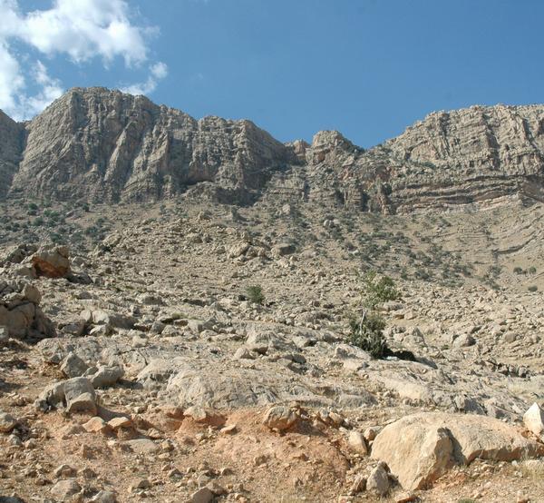 Bishapur, Cave of Shapur, Outside