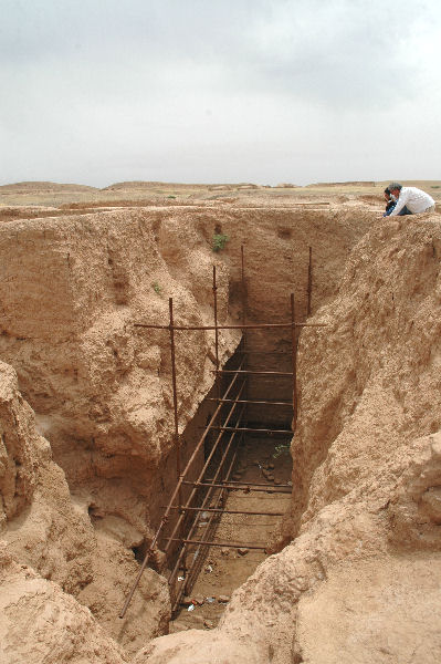 Choga Zanbil, Royal Palace, Tombs