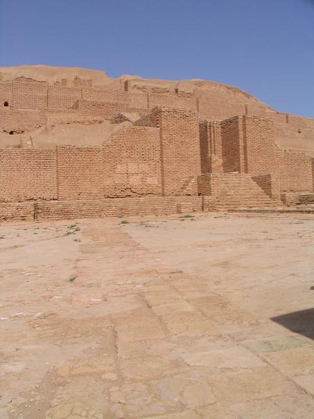 Choga Zanbil, Ziggurat, Main access