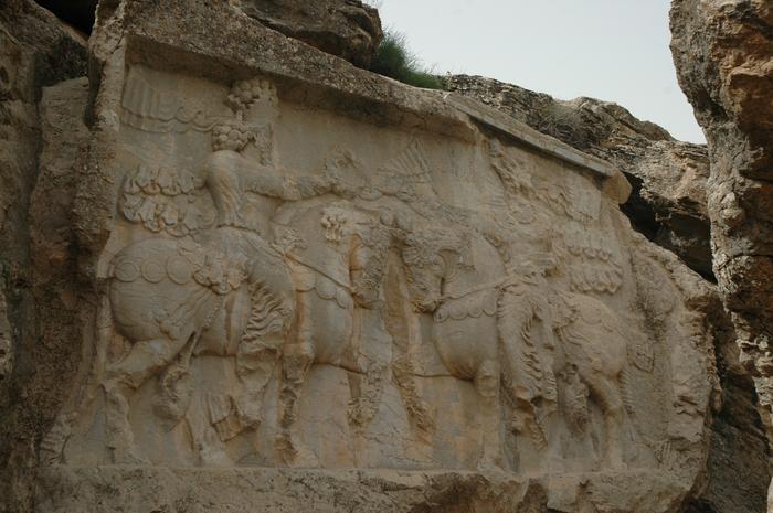 Naqš-e Rajab, Investiture relief of Shapur I