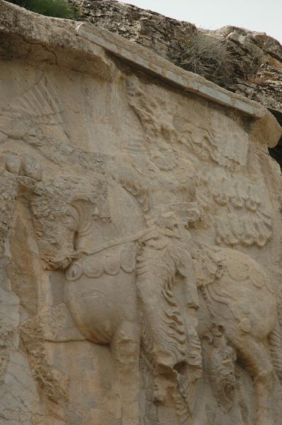 Naqš-e Rajab, Investiture relief of Shapur I, Damaged king