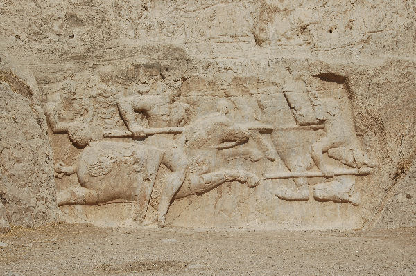Naqš-e Rustam, Equestrian relief of Hormizd II (1)
