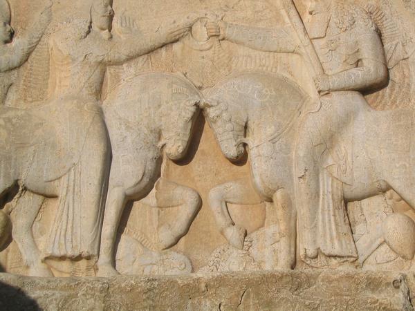 Naqš-e Rustam, Investiture relief of Ardašir I, Horses