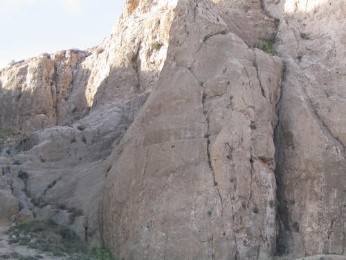 Naqš-e Rustam, Unfinished relief (2)