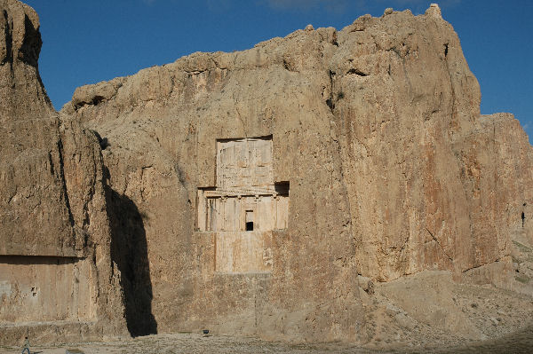 Naqš-e Rustam, Achaemenid Tomb IV