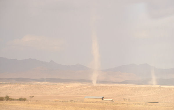 Pasargadae, Twisters on the plain