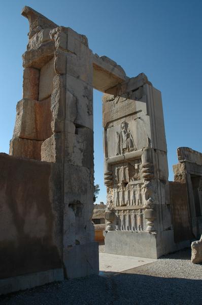 Persepolis, Hall of 100 Columns, Southeastern gate (1)