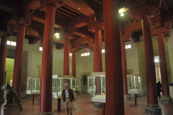 Persepolis, Queen's Quarters, Interior