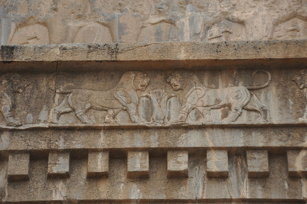 Persepolis, Tomb of Artaxerxes III Ochus, Relief of lions