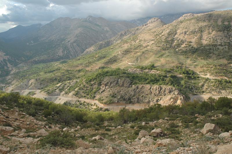 Persian Gate, Cheshmeh chenar