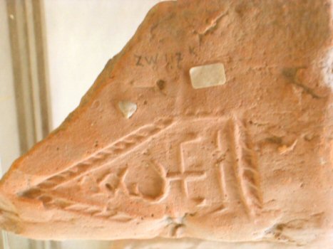 Zwammerdam, Rooftile with the letters "XXX GEL" (Legio XXX)