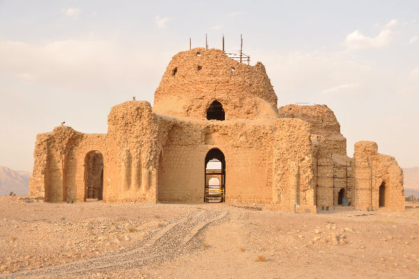 Sarvestan from the south