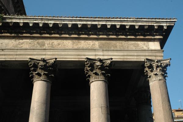 Rome, Pantheon (04), Eastern capitals
