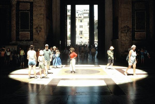 Rome, Pantheon (19), Sunlight on June 21