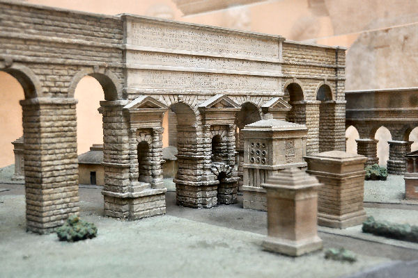 Rome, Porta Maggiore, Model