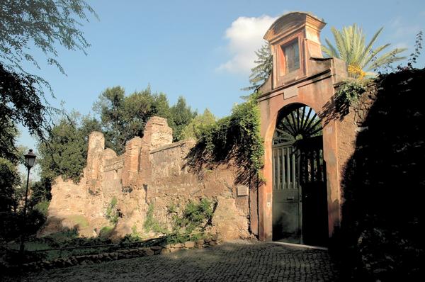 Rome, Temple of Elagabal, Remains of the five-arched gate