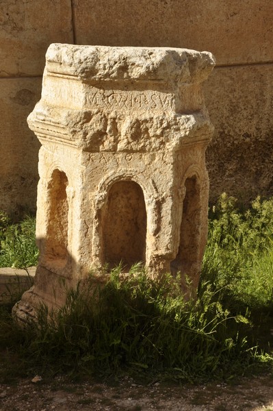 Baalbek, Temple of Jupiter, Small monument
