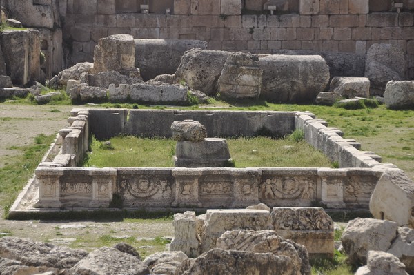 Baalbek, temple of Jupiter, Great Court, Northern Pool (2)