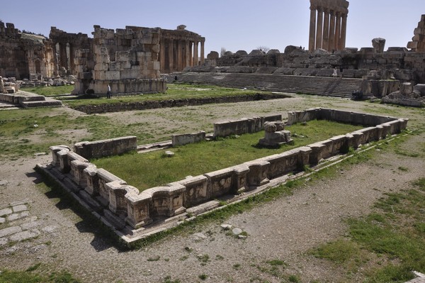 Baalbek, temple of Jupiter, Great Court, Northern Pool (1)