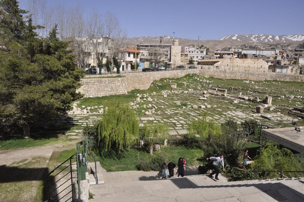 Baalbek, Temple of Jupiter, Outer court