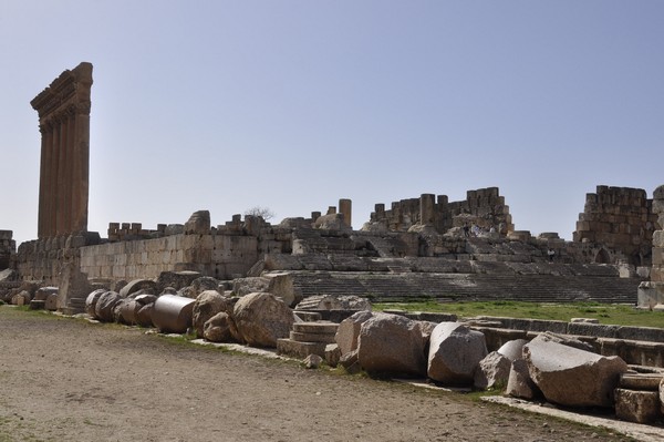 Baalbek, Temple of Jupiter, Shrine, seen from the Great Court