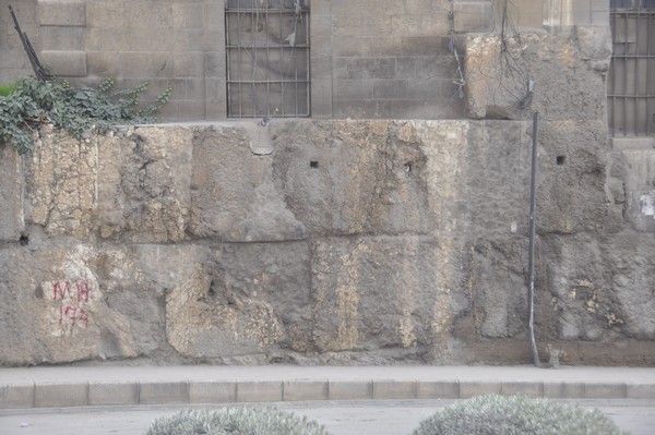 Baalbek, Theater, Stones