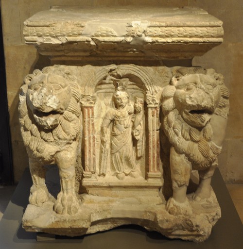 Niha, Roman altar
