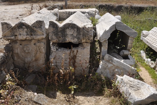 Tyre, Al-Bass Cemetery, sarcophagi (2)