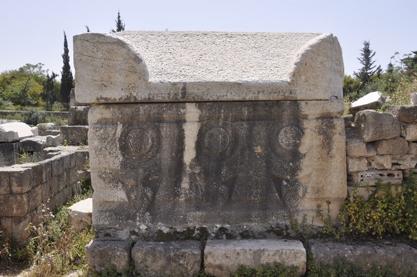 Tyre, Al-Bass Cemetery, sarcophagus (3)
