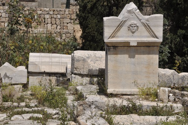 Tyre, Al-Bass Cemetery, sarcophagi (8)