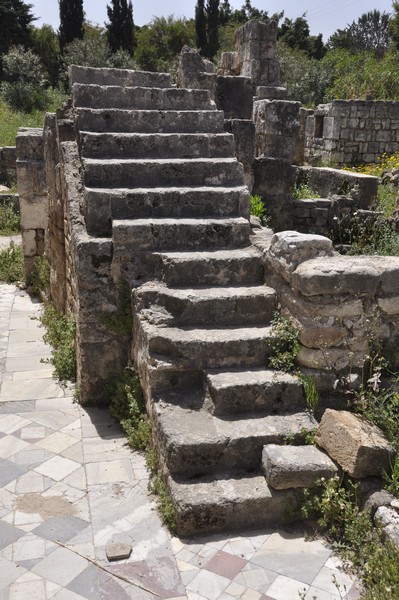 Tyre, Al-Bass Cemetery, Church, stairs