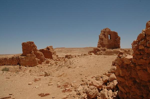 Gheriat el-Garbia, Northeastern gate, Inside (2)