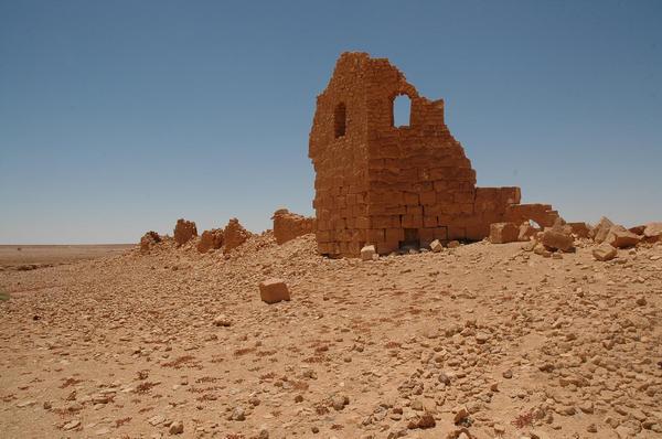 Gheriat el-Garbia, Northeastern gate, outside