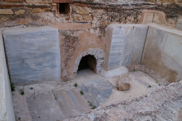 Lepcis Magna, Hadrianic baths, Laconica, bathttub