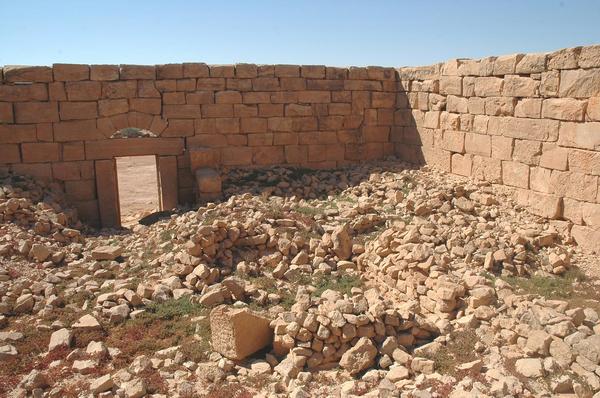 Qasr Banat, Farm, interior