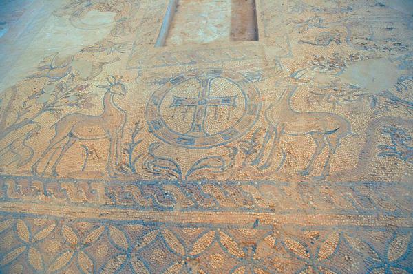 Qasr Libya, West Church, mosaic