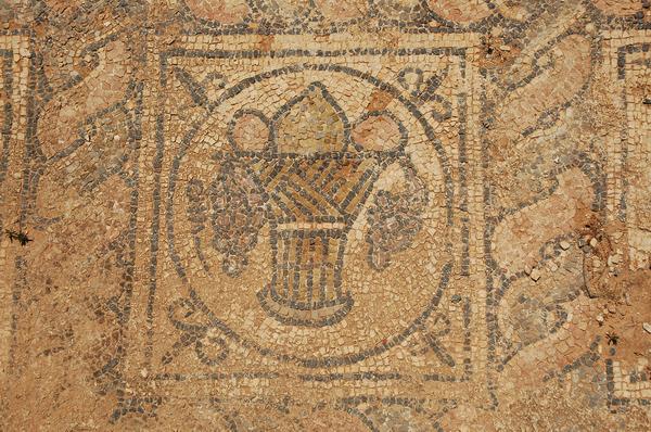 Taucheira, Palace Church, mosaic 4: fruits