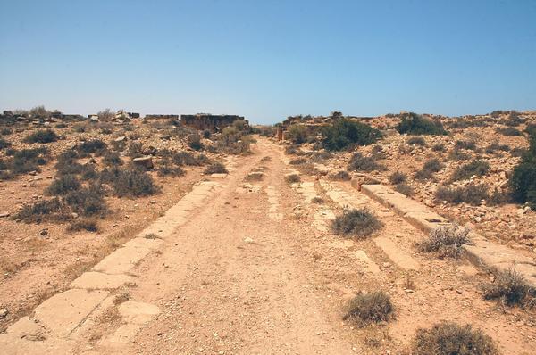 Taucheira, Main road, to the southwest