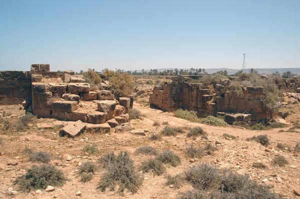 Taucheira, Southwest Gate