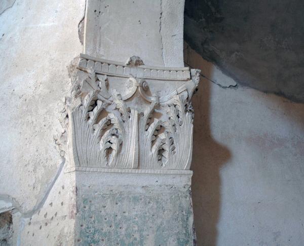 Villa Selene, Baths, Corinthian capital