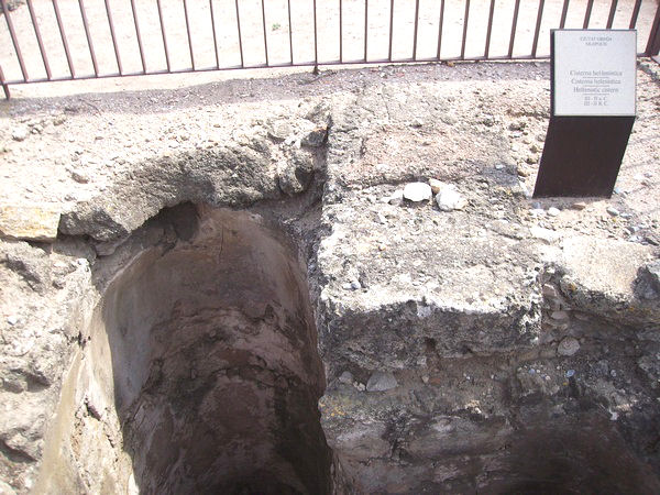Emporiae, Neapolis, Roman cistern