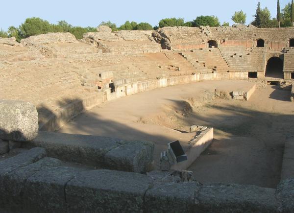 Augusta Emerita, Amphitheater, seats