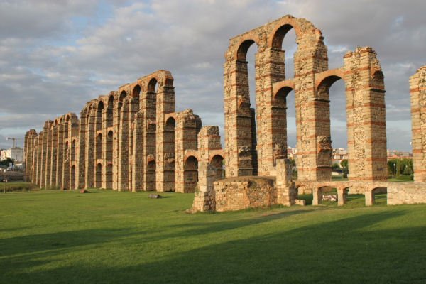 Augusta Emerita, Los Milagros Aqueduct