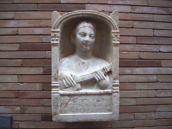 Augusta Merita, Tombstone of Lutatia