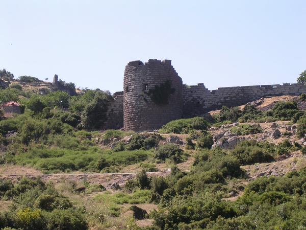 Assos, City wall